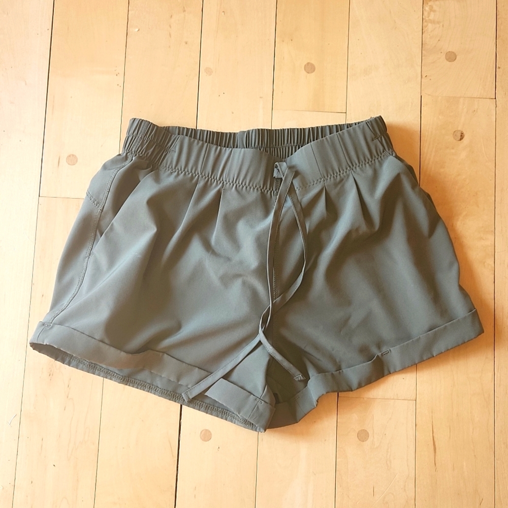 Zyia Olive Summer Shorts XXS